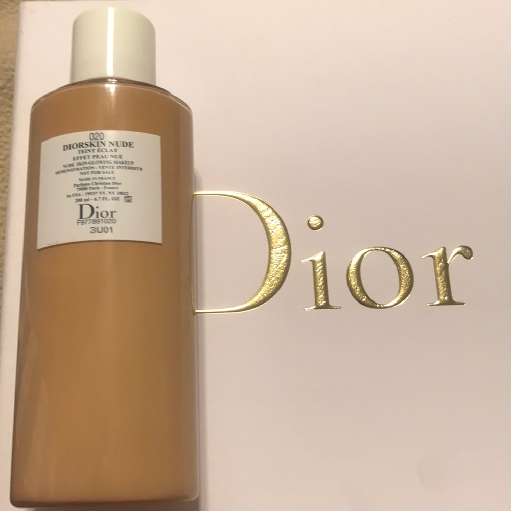 BNWOB DIORSKIN NUDE TEINT ECLAT FOUNDATION 6.7 OZ